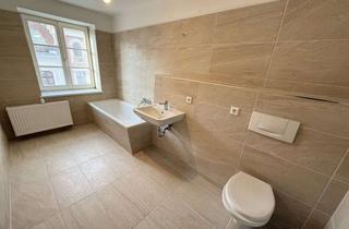 Wohnung mieten in Hospitalstraße 38, 02826 Innenstadt, Frisch hergerichtete Singlewohnung sucht neuen Mieter! Zentral gelegen, mit Tageslicht-Wannenbad!