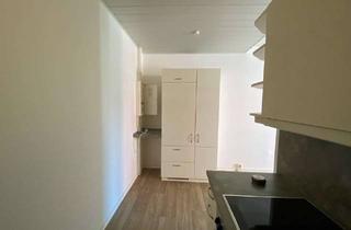 Wohnung mieten in Friedrich-König-Straße 11, 98527 Suhl, Ruhig und sicher leben – Altersgerechte Wohnung mit Aufzug!