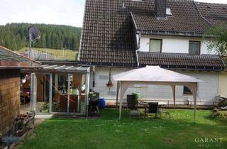 Haus kaufen in 78120 Furtwangen, Zwei Wohnungen im Doppelhaus mit Aussicht