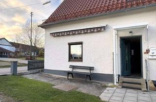 Einfamilienhaus kaufen in 86877 Walkertshofen, Charmant, solide, ausbaufähig ist dieses Einfamilienhaus in Walkertshofen