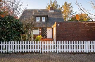 Haus kaufen in 25996 Wenningstedt-Braderup, Zweifamilienhaus mit Heidenpanorama in Wenningstedt