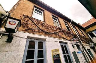 Haus kaufen in 91054 Erlangen, Historisches Wohn- und Geschäftshaus in der City von Erlangen