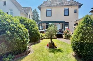 Villa kaufen in 22880 Wedel, Charmante und familienfreundliche Altbauvilla in idyllischer Lage nahe der Elbe