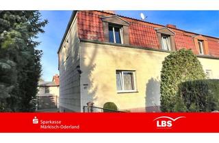 Haus kaufen in 15345 Altlandsberg, Doppelhaus - machen Sie etwas draus