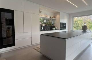 Haus kaufen in 66957 Obersimten, Wohnen, wie andere Urlaub machen – exklusiver Bungalow mit moderner Eleganz