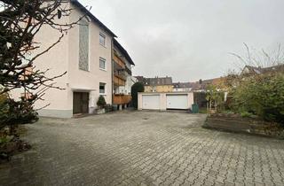 Haus kaufen in 92637 Lerchenfeld, Voll vermietetes 3-Familienhaus mit 2 Garagen und Stellplatz in zentrumsnaher Lage in Weiden zu verk