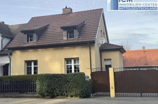 Haus kaufen in 03253 Doberlug-Kirchhain, Komfortables Ein-/Zweifamilienhaus in bester Lage von Hennersdorf