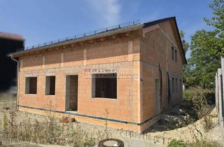 Mehrfamilienhaus kaufen in 85080 Gaimersheim, Mehrfamilienhaus mit Gewerbeeinheit in Gaimersheim zu verkaufen.