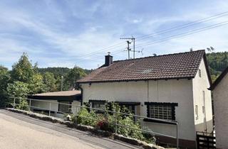 Haus kaufen in Weinberghalde 16, 72202 Nagold, Charmantes Sanierungsobjekt mit fünf Zimmern und großem Garten in der Weinberghalde