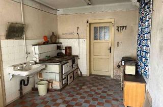 Haus kaufen in 01936 Schwepnitz, Zu sanierendes Landhaus mit großem Garten und Grundstück ( Kleiner Dreiseitenhof )