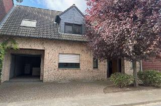 Einfamilienhaus kaufen in In Kuckum 103, 41812 Erkelenz, modernes Einfamilienhaus, Baujahr 2003 mit zwei Garagen und großem Grundstück