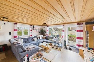 Haus kaufen in 90592 Schwarzenbruck, Modern wohnen und dank vermieteter Oberwohnung, die Finanzierung spürbar senken