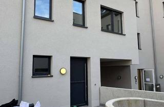 Haus mieten in Waldhausener Straße 130-165, 41061 Mönchengladbach, Innenhof | gemütliches 4-Zimmer-Townhaus (E1) mit eigenem Garten und Gäste-WC | ab sofort verfügbar!