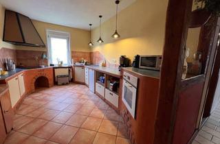 Haus kaufen in 37627 Deensen, Kernsaniertes Fachwerkhaus auf Traumgrundstück / Photovoltaik / Neue Wärmepumpe/ einfach einziehen!