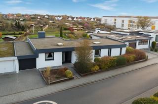 Haus kaufen in Grüner Brink 2f, 24955 Harrislee, Großzügiger Bungalow in guter Lage zur Teilmodernisierung oder Sanierung