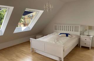 Wohnung kaufen in Viktoriastraße 11a, 65189 Wiesbaden, Charmante 2,5-Zimmer Dachgeschosswohnung in Wiesbaden Südost