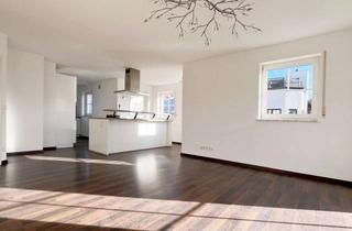 Wohnung kaufen in 82216 Maisach, Bezugsfrei: helle und großzügige 2-Zimmer-Wohnung mit großem Balkon & moderner Küche in Gernlinden
