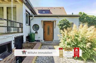 Doppelhaushälfte kaufen in 04435 Schkeuditz, Doppelhaushälfte mit schönem Vorgarten und Garage | Großes, durchgrüntes Grundstück!