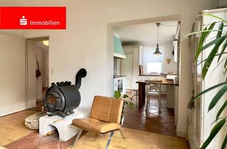 Einfamilienhaus kaufen in 61267 Neu-Anspach, Einfamilienhaus mit Einliegerwohnung in ansprechender Lage von Neu-Anspach