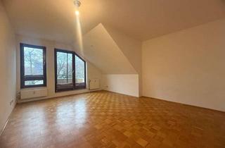Anlageobjekt in 12205 Lichterfelde, Lichterfelde: 2-Zimmer-Dachgeschoss-Wohung mit Balkon und ca. 45 m² per SOFORT LEER zu VERKAUFEN