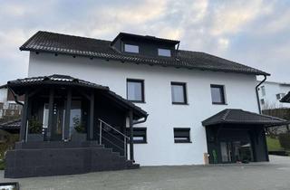 Wohnung kaufen in 94034 Hacklberg, Wunderschöne ETW mit Privatgarten und Garage in Stadtnähe