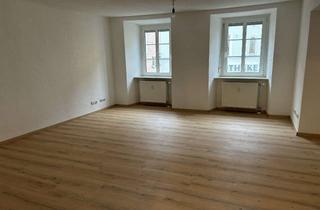 Wohnung mieten in Pfleggasse, 94469 Deggendorf, Charmante Altbauwohnung – ein Katzensprung zum Alten Rathaus: 2-Zi.-Wohnung im 1. OG in Deggendorf