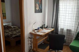 Haus kaufen in 75417 Mühlacker, Denkmalgeschützte Doppelimmobilie: Zwei Fachwerkhäuser zum Preis von einem in Mühlacker