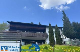 Mehrfamilienhaus kaufen in 72479 Straßberg, Mehrfamilienhaus in ruhiger Aussichtslage von Straßberg