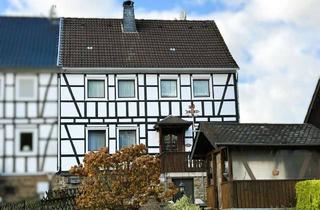 Einfamilienhaus kaufen in 51789 Lindlar, Einfamilienhaus mit Nebengebäuden auf großem Grundstück in Lindlar-Linde