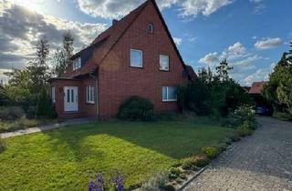 Haus kaufen in 38542 Leiferde, Teilvermietetes traumhaftes Zweifamilienhaus mit riesigem Grundstück!