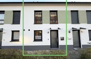 Haus kaufen in 30880 Laatzen, Leerstehendes Reihenmittelhaus mit Garten, EBK, 141m2 Wohnfläche auf 3 Etagen + 2 Stellplätze!