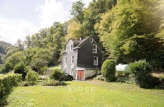 Haus kaufen in 42857 Cronenberg, Charakter trifft Natur: Sanierungsbedürftiges Fachwerkhaus im idyllischen Morsbachtal