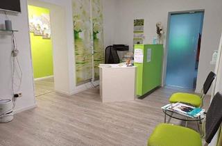 Haus kaufen in 66386 St. Ingbert, Sankt Ingbert - (Wohnen und Arbeiten) Physiopraxis,Saunalandschaft und Wohnung im OG, Toreinfahrt, Garage, Stellplätzen, Garten und Terrasse, in St. Ingbert-Rohrbach