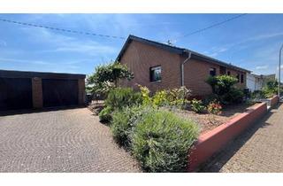 Haus kaufen in 66740 Saarlouis, Saarlouis - Saarlouis-Fraulautern, Bungalow mit Einliegerwohnung