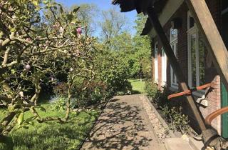 Haus kaufen in 27628 Hagen, Hagen - Großzügiges Anwesen unter Reet mit großem parkähnlichem Grundstück - vielseitig nutzbar.