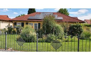 Haus kaufen in 97357 Prichsenstadt, Prichsenstadt - Bungalow, Niedrigenergie Haus mit Klimaanlage auf ECKgrundstück