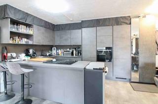 Wohnung kaufen in 45966 Gladbeck, Komfortables Wohnen mit Freizeitfaktor: Balkon, Sauna & Pool