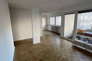 Wohnung mieten in Alhausstraße, 42281 Barmen, Helle und modernisierte 2,5-Zimmer-Wohnung mit Terrasse in ruhiger Lage von Wuppertal-Hatzfeld