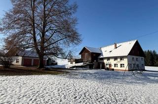 Bauernhaus kaufen in 88260 Argenbühl, Liebhaberstück: Bauernhof in Alleinlage von Argenbühl mit viel Potenzial