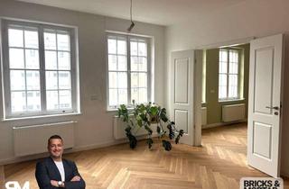 Wohnung kaufen in 86152 Innenstadt, Exklusive Altbau-Dachgeschosswohnung im Jakoberviertel – Stil, Lage & steuerliche Vorteile vereint