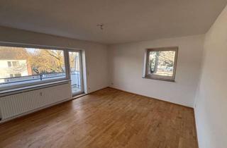 Wohnung mieten in Dithmarscher Weg, 21465 Reinbek, Top 3 Zi-Whg, EBK, renoviert, Sehr ruhig, sehr hell, West-Balkon, Top Lage Reinbek