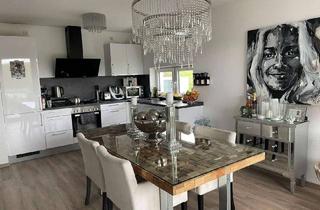 Wohnung mieten in Am Weidengraben 22, 97297 Waldbüttelbrunn, Neubau: 3-Zimmer-Wohnung mit Garten & Balkon, tollem Ausblick und EBK in Feldrandlage! A+