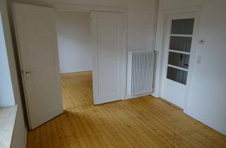 Wohnung mieten in 28205 Peterswerder, Nähe Weserstadion: Schöne, helle Altbau-Whg. - 3 ZKBB in bester Lage