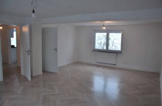 Wohnung mieten in Nägelesgasse, 73037 Göppingen, Wohnung mit großem Balkon, EBK, Gartenzugang in Hohenstaufen