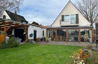 Haus kaufen in 26316 Varel, Ein charmantes Haus mit Charakter in bevorzugter Lage von Varel mit Warm-Wintergarten und Garage! Da