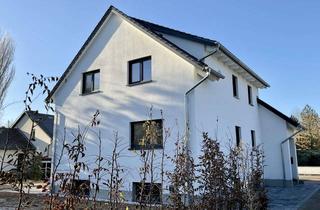 Einfamilienhaus kaufen in 37115 Duderstadt, Freistehendes Einfamilienhaus mit Einliegerwohnung in beliebter Wohnlage von Duderstadt (KfW-55)