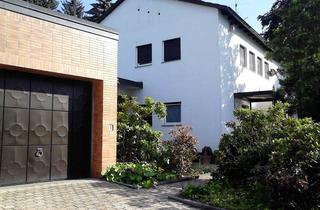 Haus mieten in 63303 Dreieich, Einfamilienhaus (ca. 190 qm) mit Büroräumen im Anbau (ca. 140 qm)