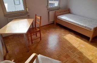 Wohnung kaufen in 72108 Rottenburg, Rottenburg am Neckar - 4-5 Zimmer, gr. Wohnküche, 2 sep. WC, Stellplätze, Garten