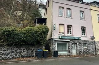 Doppelhaushälfte kaufen in 58762 Altena, Altena - Doppelhaushälfte mit 169 qm Wohnfläche renovierungsbedürftig