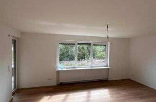 Haus kaufen in 71083 Herrenberg, Herrenberg - Dreifamilienhaus mit großem Grundstück am Feld in Gültstein